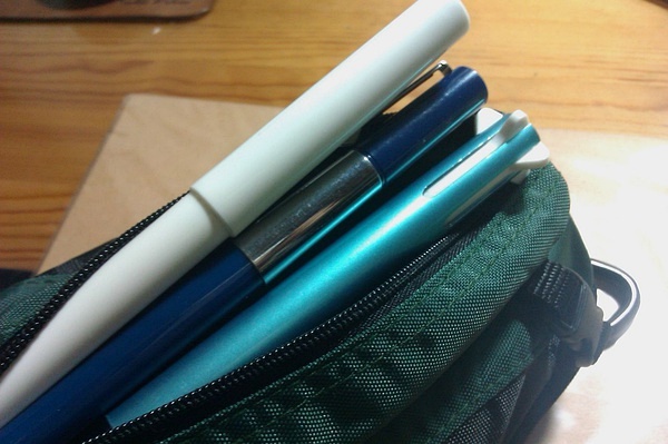 革新與實用兼?zhèn)?，最新型筆袋亮相！