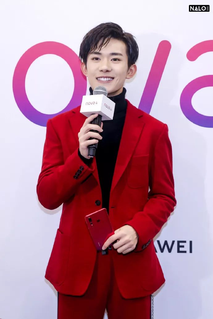 易烊千璽最新快本照片,快樂日常與友情紐帶展現(xiàn)瞬間