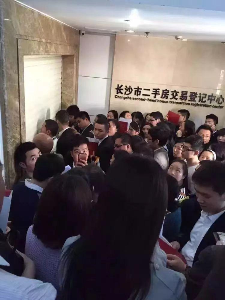 2025年房產(chǎn)贈與過戶政策解讀，一場心靈之旅