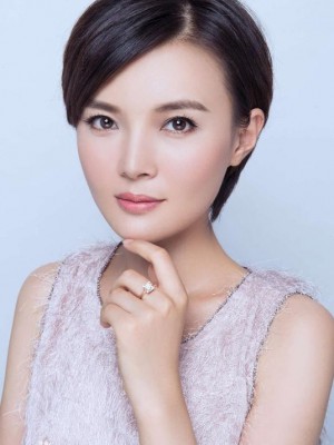 王偉女演員，自然美景中的心靈尋覓與寧靜之樂