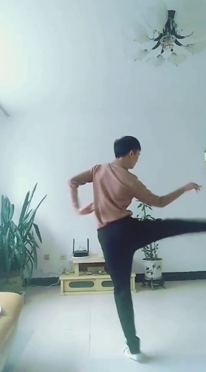 最新舞姿，舞動(dòng)自信，擁抱變化的力量